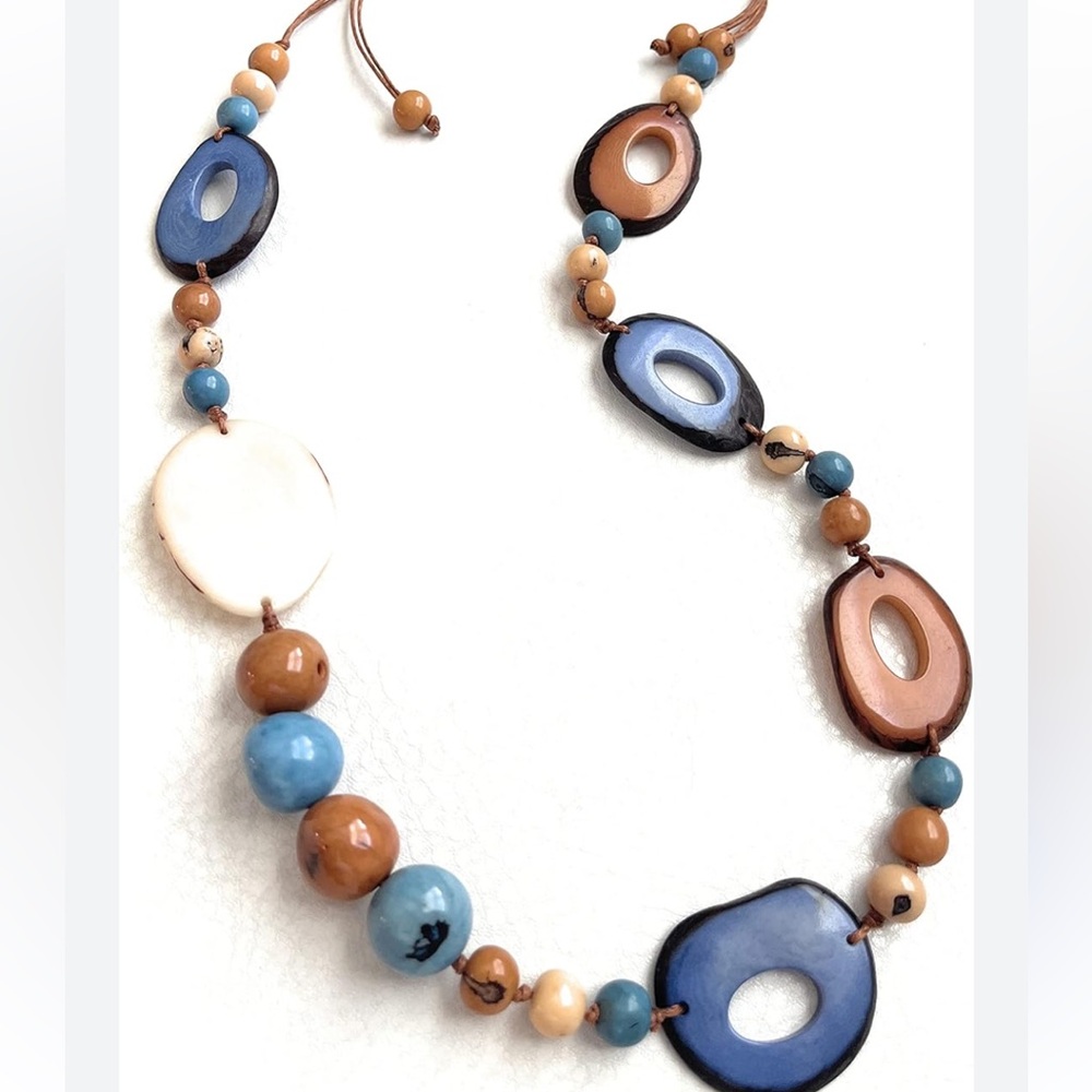 NWT Vionic Blue and Brown Beaded Necklace